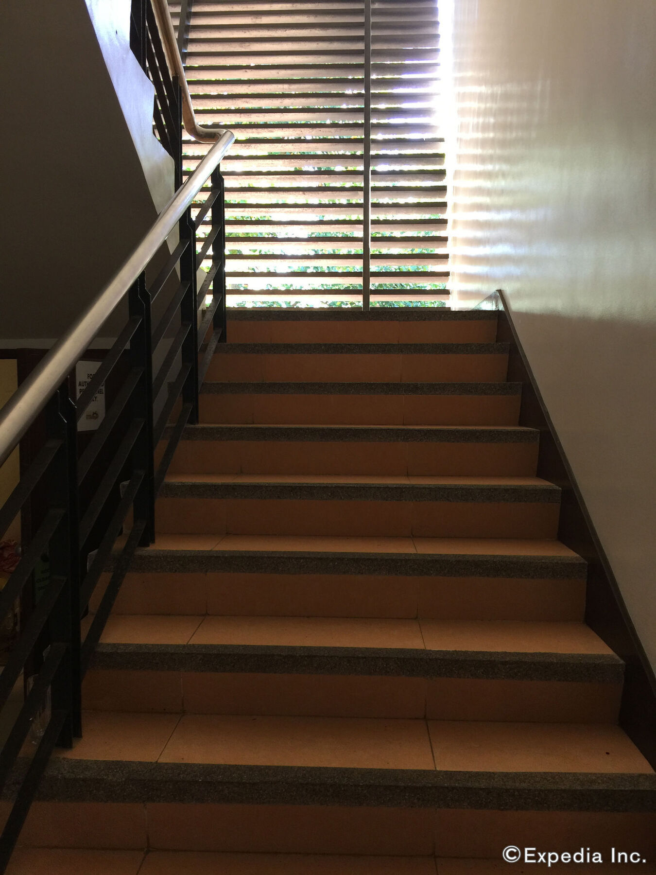 Coron Ecolodge